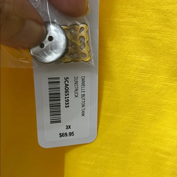 💛💛Soft Surroundings Sunny Yellow Sleeveless Button-Down Shirt💛💛 - Picture 6 of 9